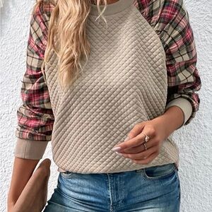 Plaid Sleeve Quilted Women's Top